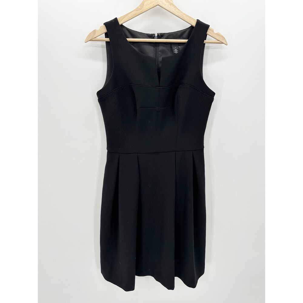 White House Black Market Women 4 Black Fit Flare Knee Length Dress Pleat Cut Out
